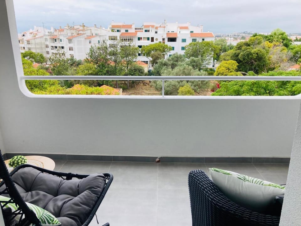 Happy Sunrise Apartment in Albufeira