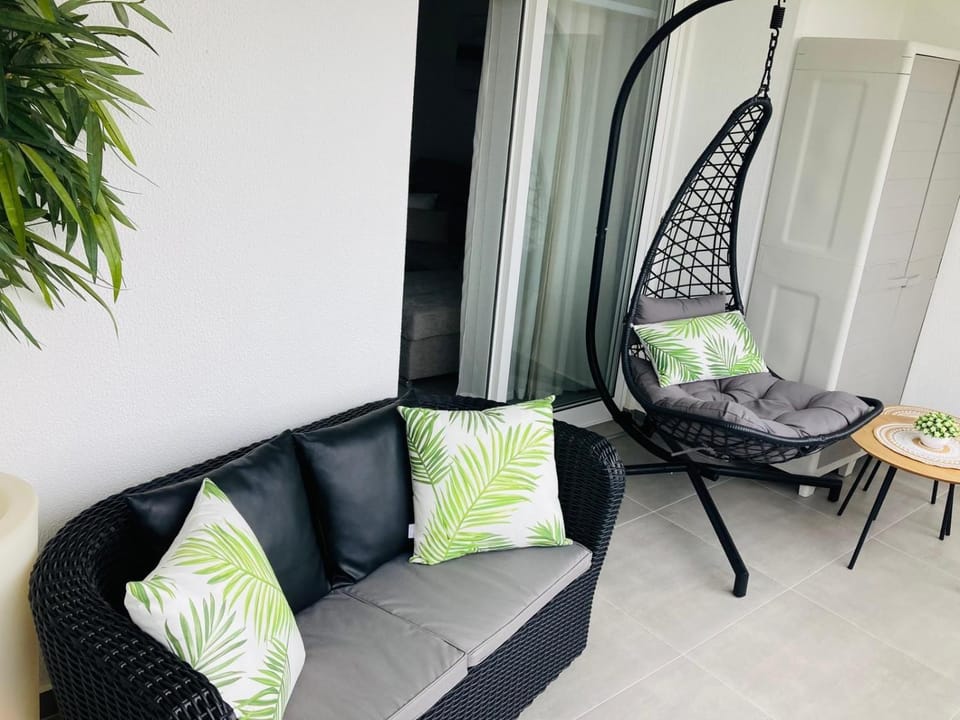 Happy Sunrise Apartment in Albufeira