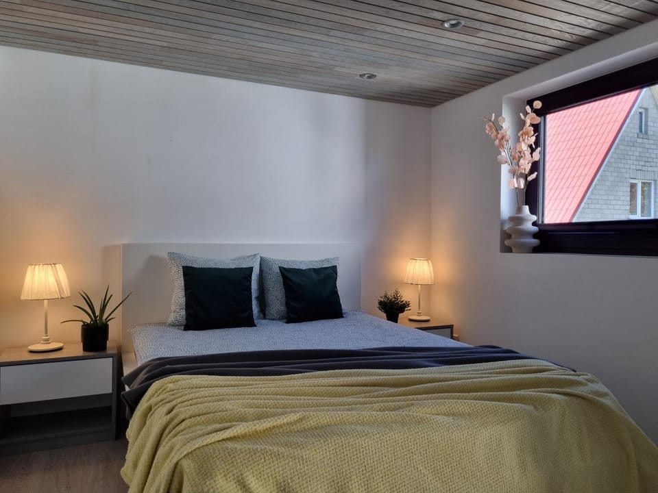 Bedroom, pet friendly