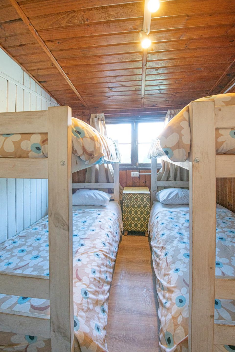 Bed, Bedroom, bunk bed