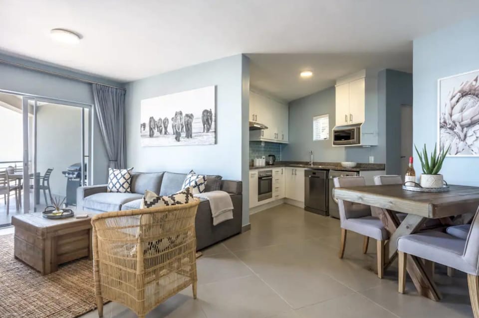 The Atlantic Blue Bloubergstrand Beachfront Apt Apartment in Cape Town