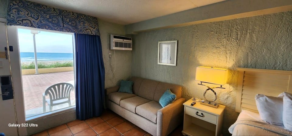 Oceanfront Efficiency T105 Apartment in Myrtle Beach