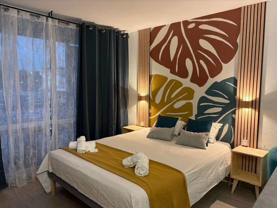 Bed, Bedroom