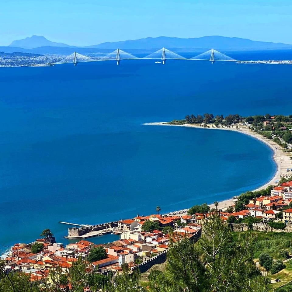 NAFPAKTOS APARTMENT AND STUDIOS WITH PARKING iN PORT Apartment in Peloponnese, Western Greece and the Ionian