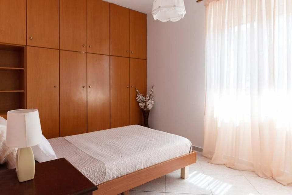 Bed, Photo of the whole room, Bedroom, wardrobe