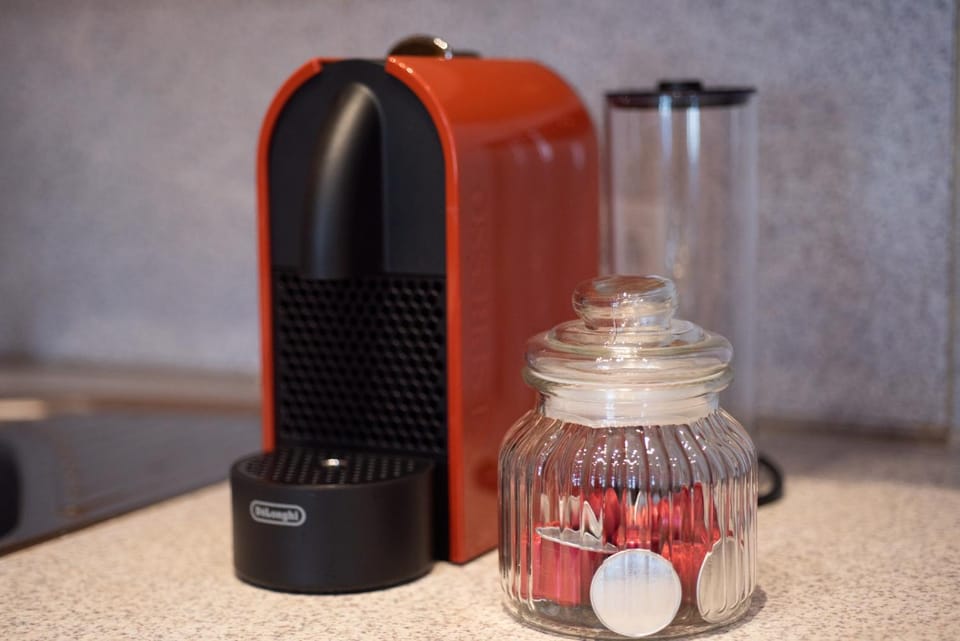 Coffee/tea facilities, kitchen