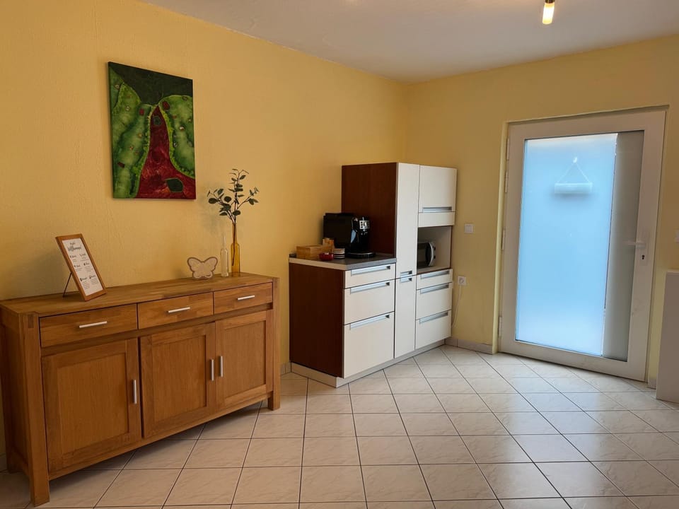 Ferienwohnung Naunheim, ebenerdig, Smart TV Apartment in Wetzlar