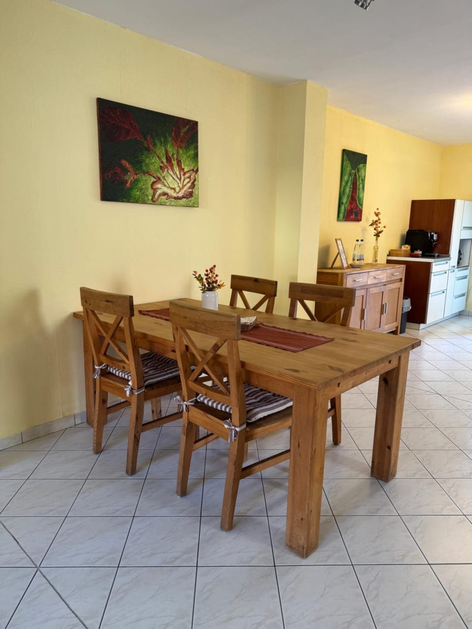 Ferienwohnung Naunheim, ebenerdig, Smart TV Apartment in Wetzlar