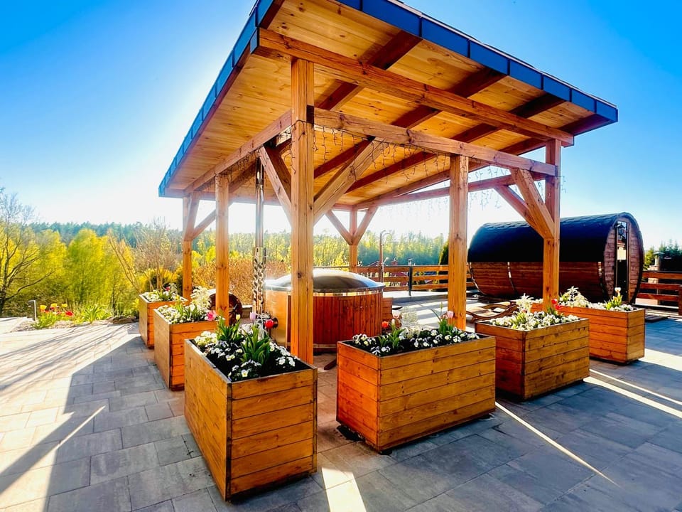 Hot Tub, Sauna, View (from property/room), Garden view