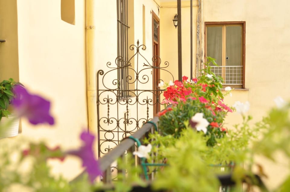 Property building, Balcony/Terrace