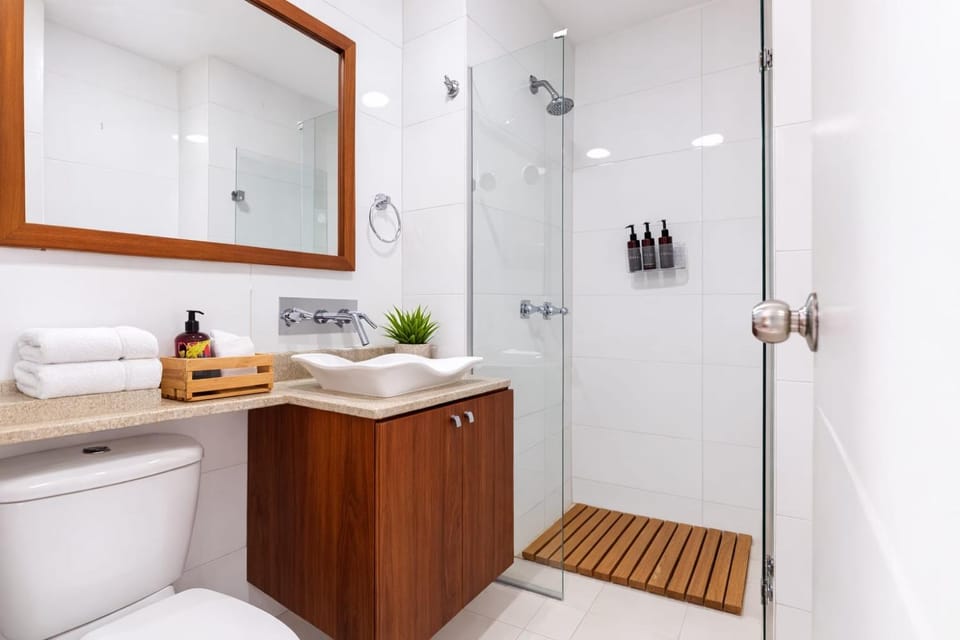 Shower, Bathroom, towels