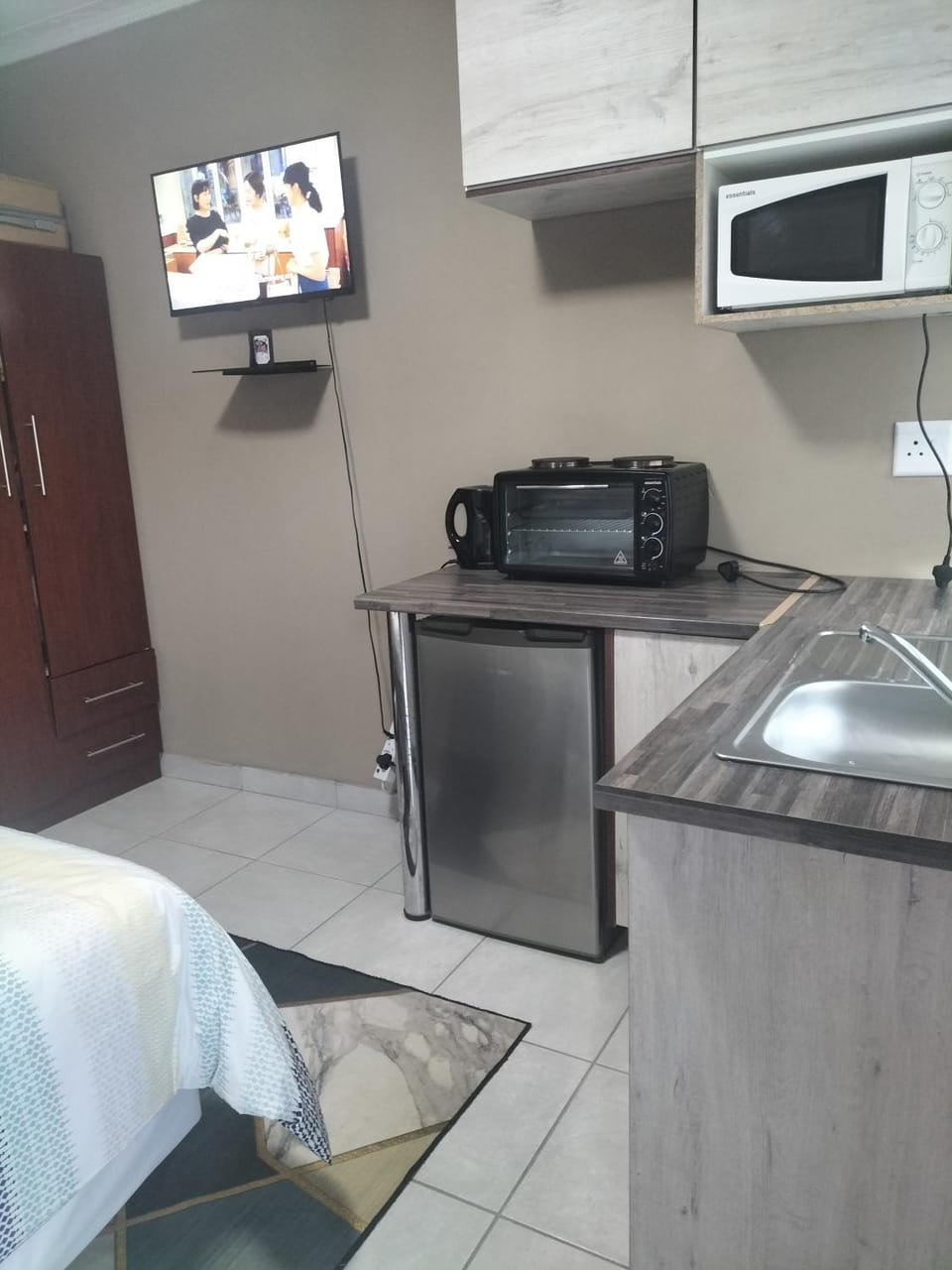 Kitchen or kitchenette