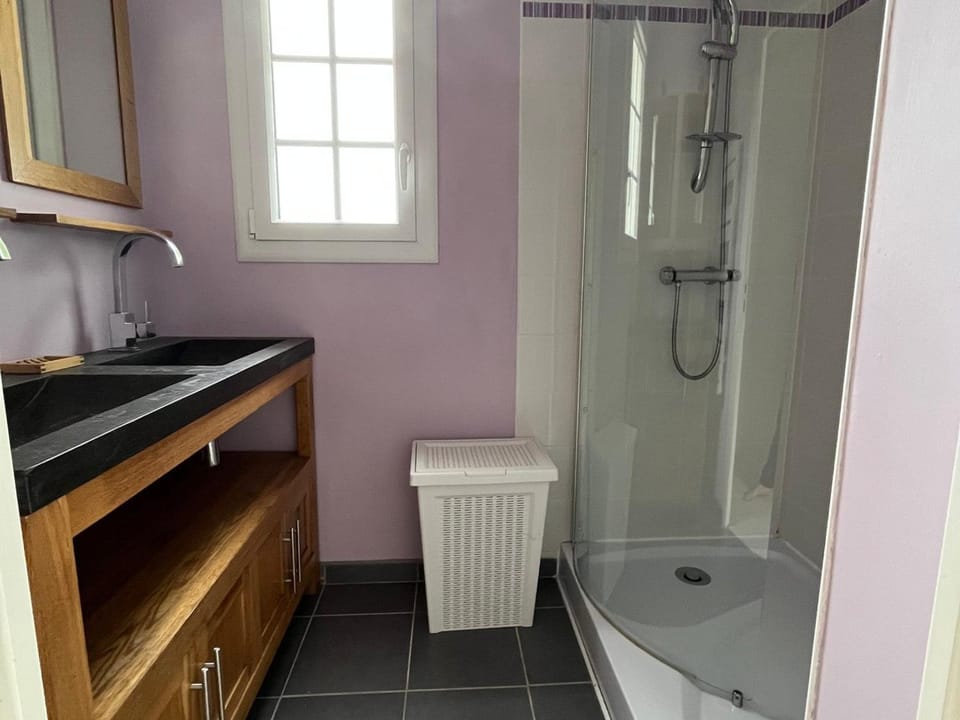 Maison indépendante avec accès direct à la plage - FR-1-418-231 House in Locmaria