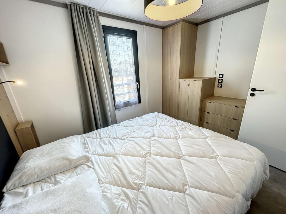 Chalet cosy 4 pers - Piscine chauffée - Proche plage et commerces - Terrasse et jardin privés - FR-1-361-504 Chalet in Saint-Pair-sur-Mer