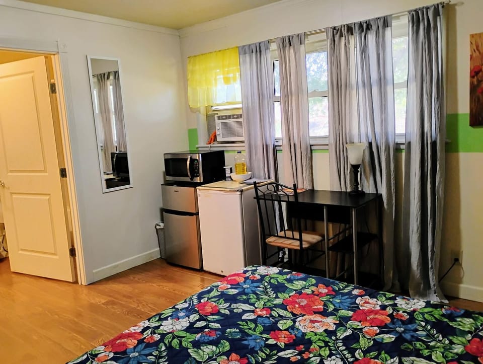 Golden Sunflower's Apt G Apartment in Lawton