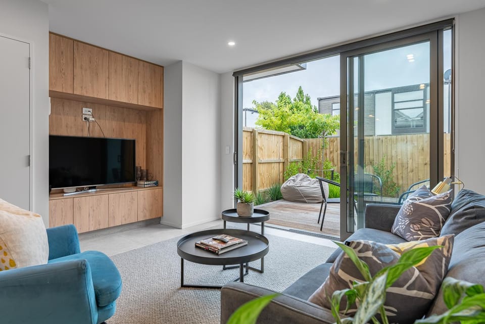 Living room, Seating area, Evening entertainment