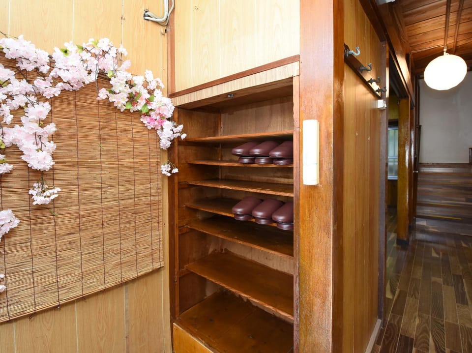 Japanese Onlyの古民家-Villa Ukishima- 国際通りすぐ近く那覇市中心部 Bed and Breakfast in Naha