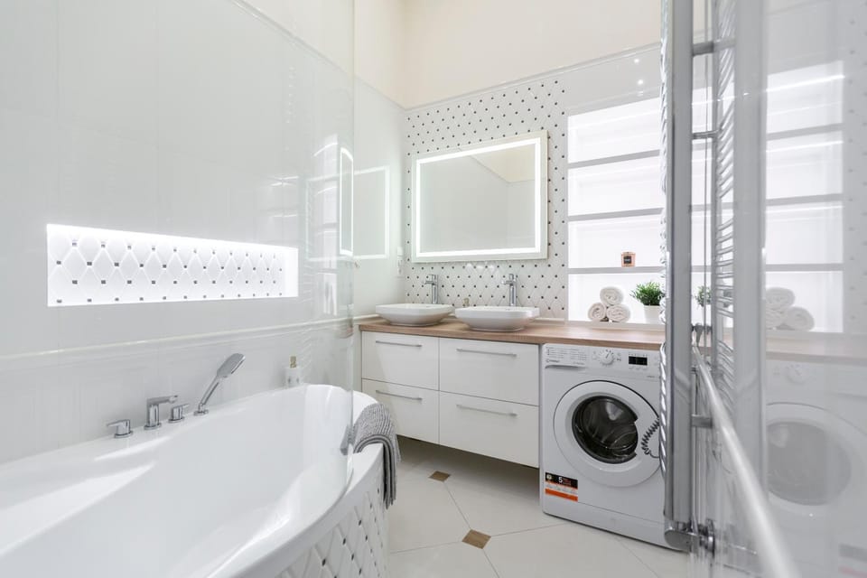 Shower, Bathroom, Bath, internet, towels, washing machine