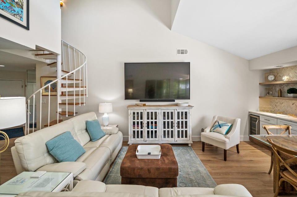 Living room, oven
