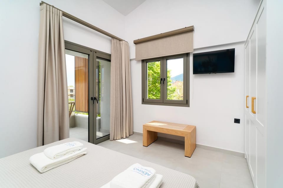 TV and multimedia, Photo of the whole room, Bedroom, wardrobe