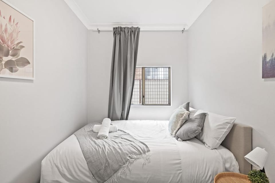 Signature Double Room in Auburn - Shared Bathroom Bed and Breakfast in Lidcombe