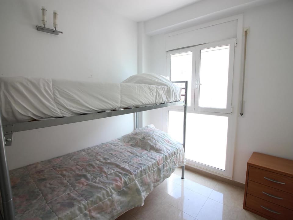 Apartamento con Vista al Mar y Piscina Comunitaria - ES-228-152 Apartment in Roses