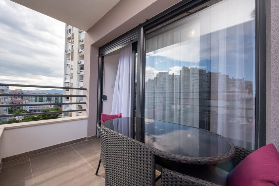 Day, Balcony/Terrace