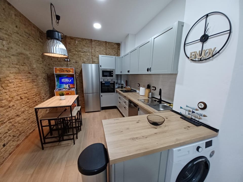 Kitchen or kitchenette