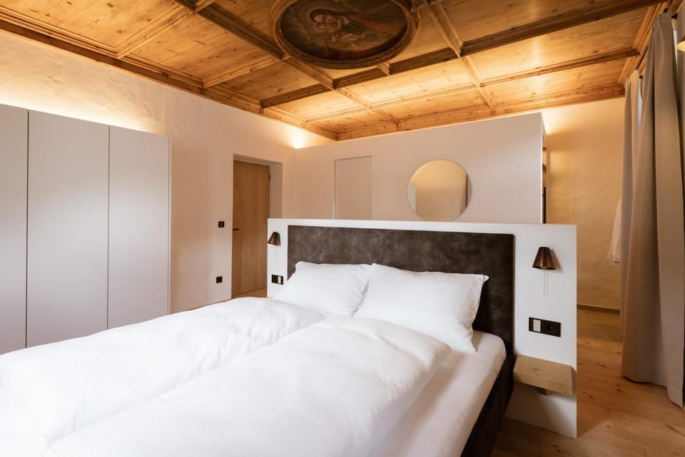 Property building, Living room, Bedroom