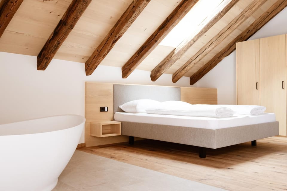 Property building, Bathroom, Living room