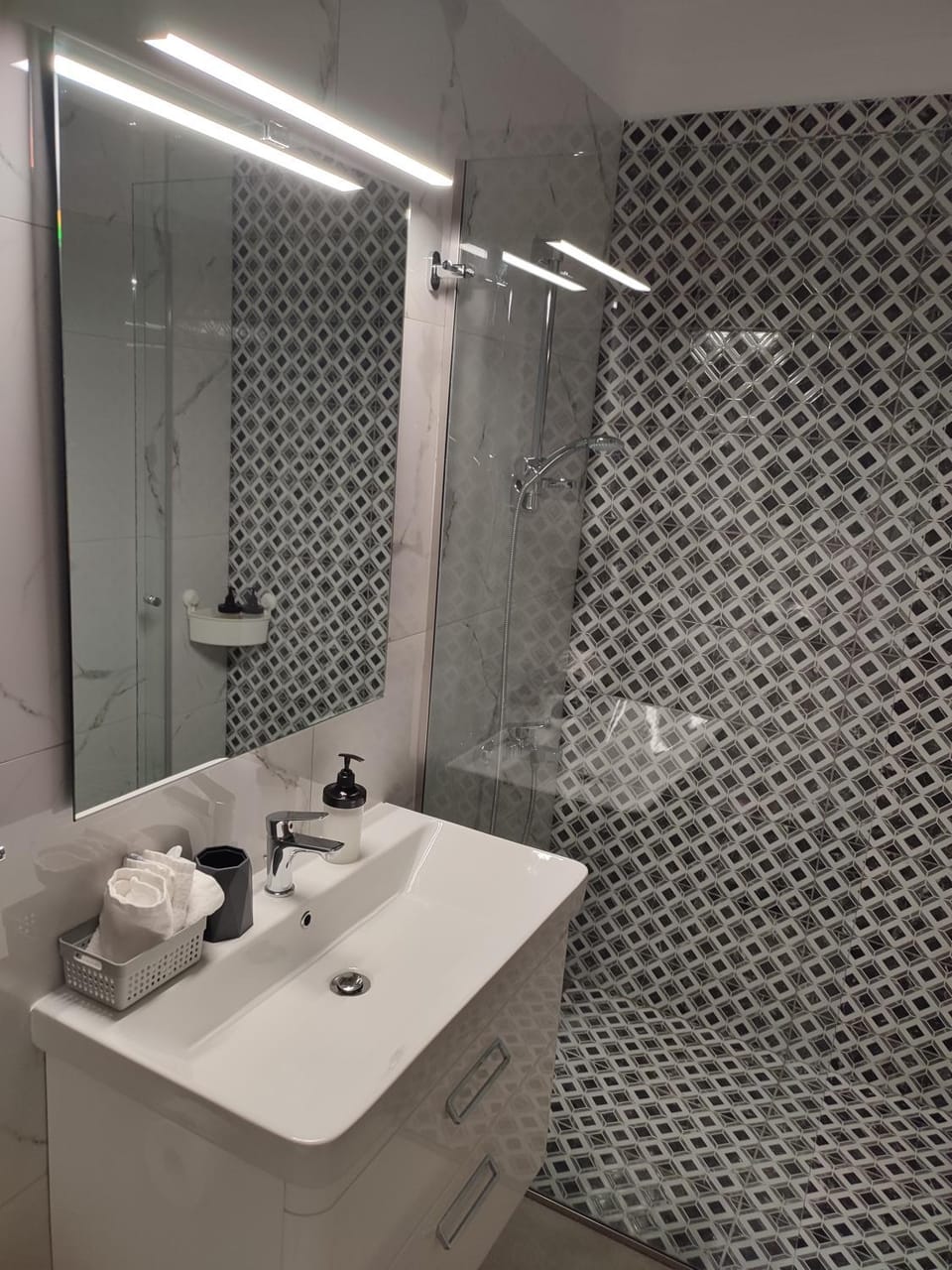 Shower, Bathroom