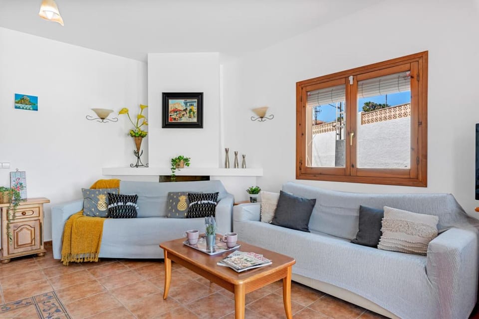 Communal lounge/ TV room, Living room