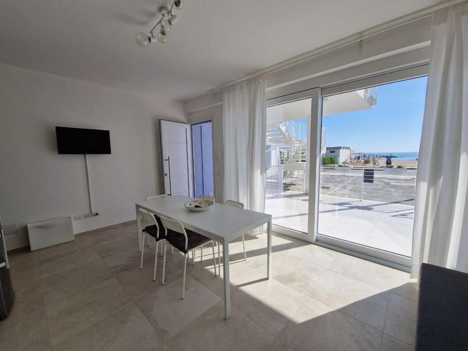 Living room, kitchen