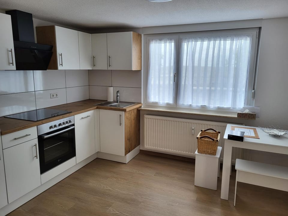 Kitchen or kitchenette, dishwasher, pet friendly, stove