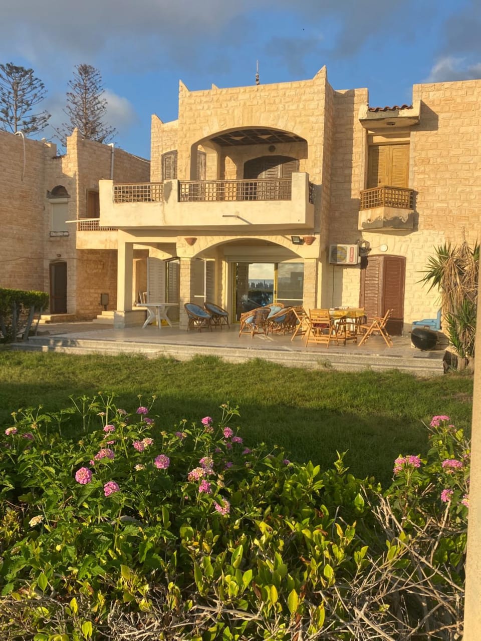 Property building, Garden view