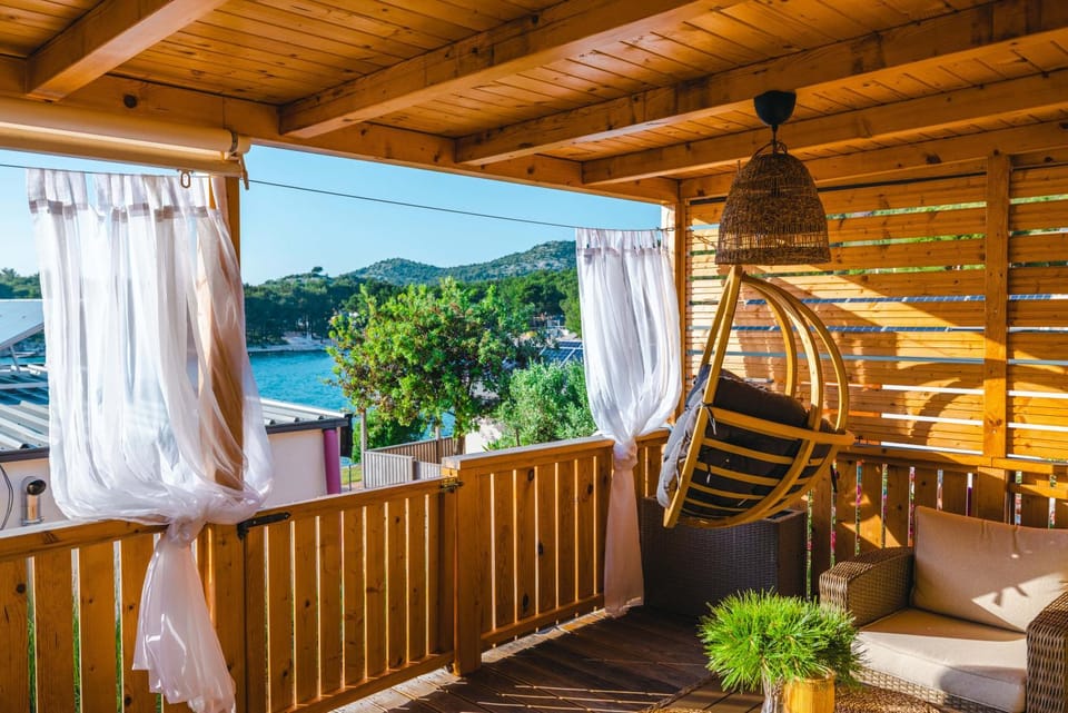 Patio, Balcony/Terrace