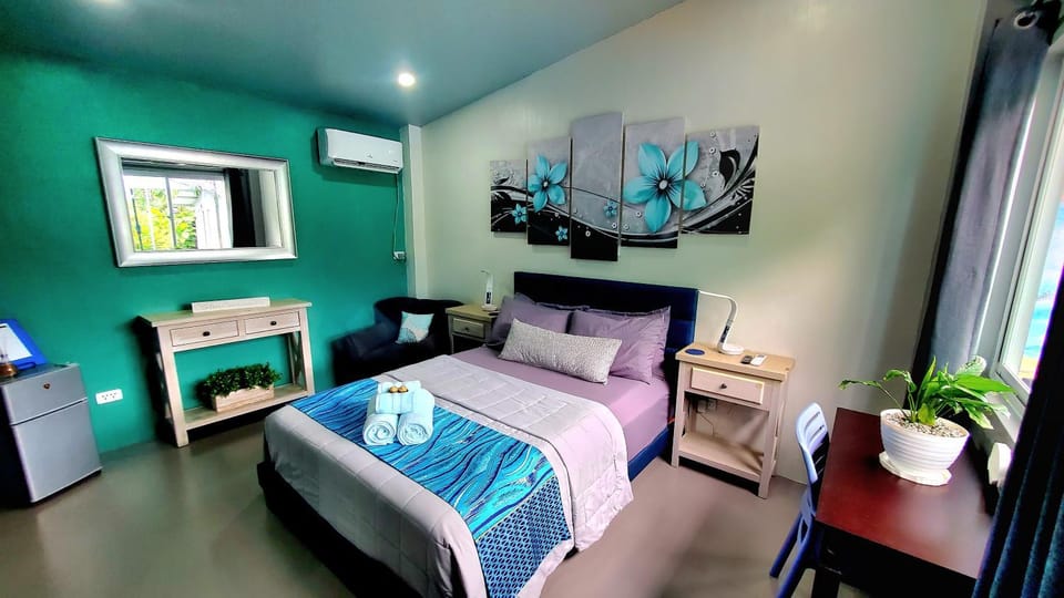 Hidden Palms Inn Deluxe Room Vacation rental in San Juan