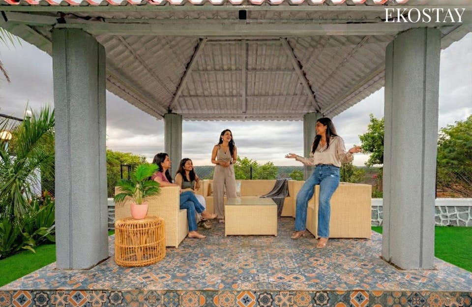 Day, People, View (from property/room), group of guests