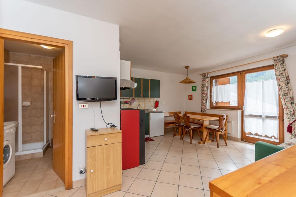Communal lounge/ TV room, Living room