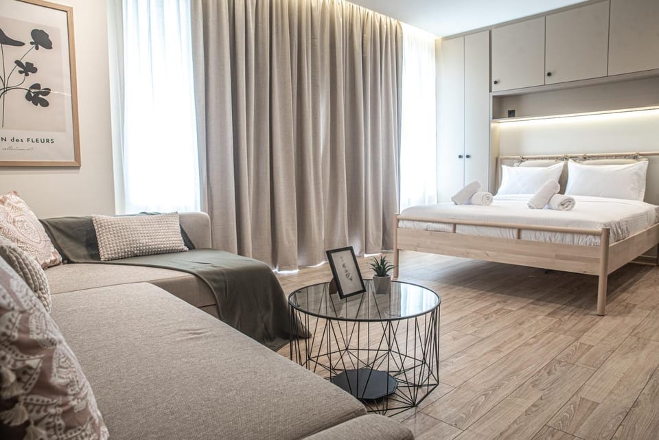 Bed, Living room, Seating area