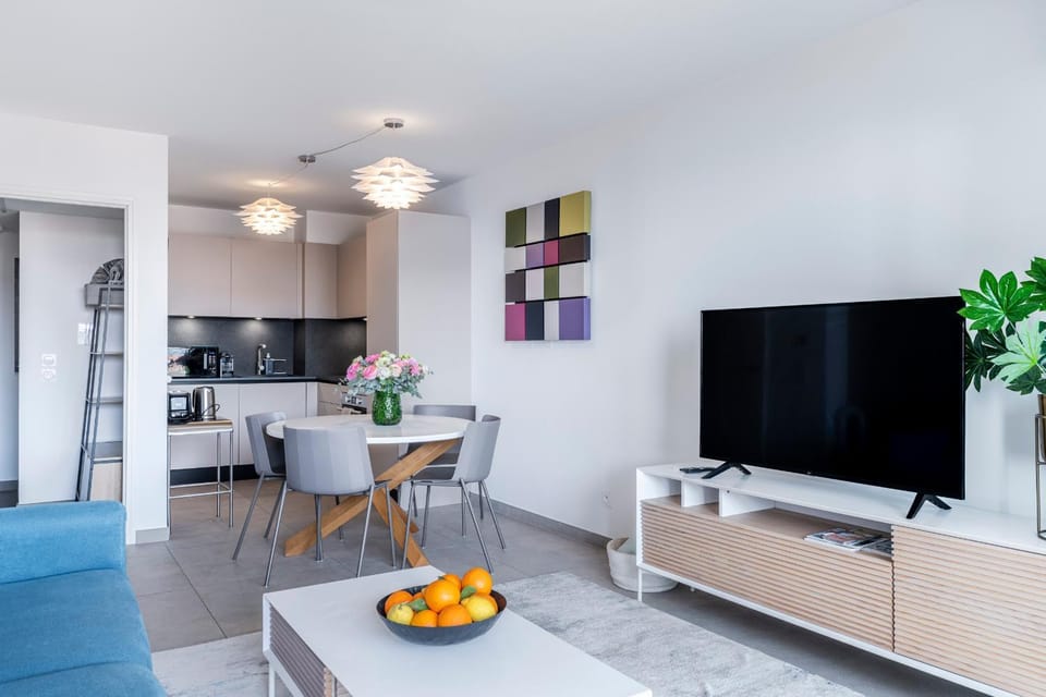 TV and multimedia, Living room, Dining area, kitchen