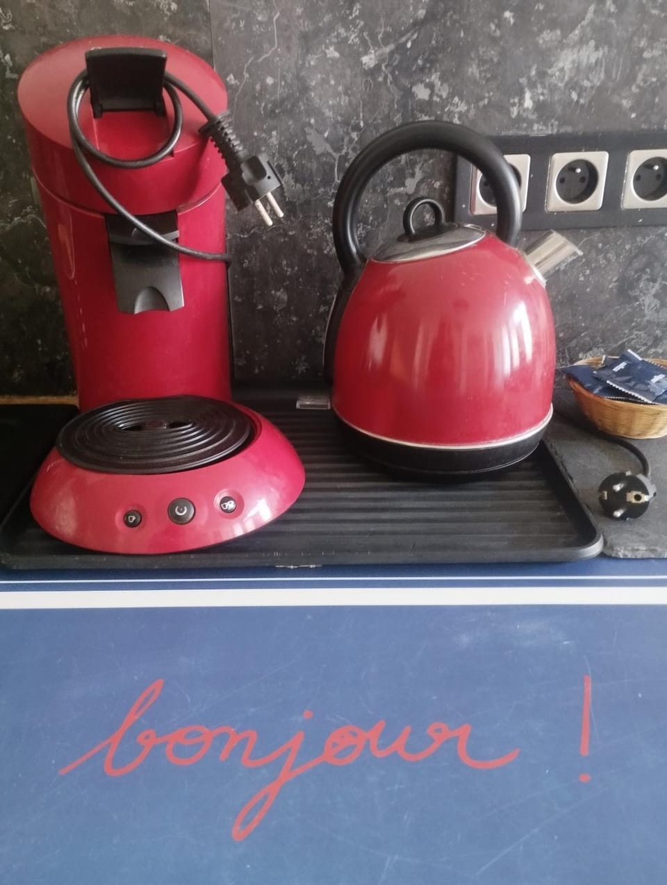 Coffee/tea facilities