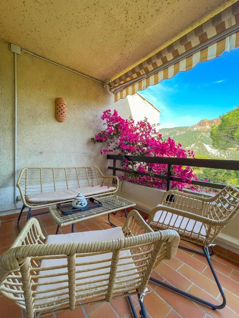 Le Naïs - Proche centre - Parking - Wifi Apartment in Cassis