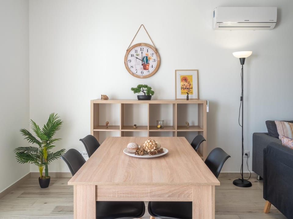 Surfer’s Pitstop Apartment in Faro District