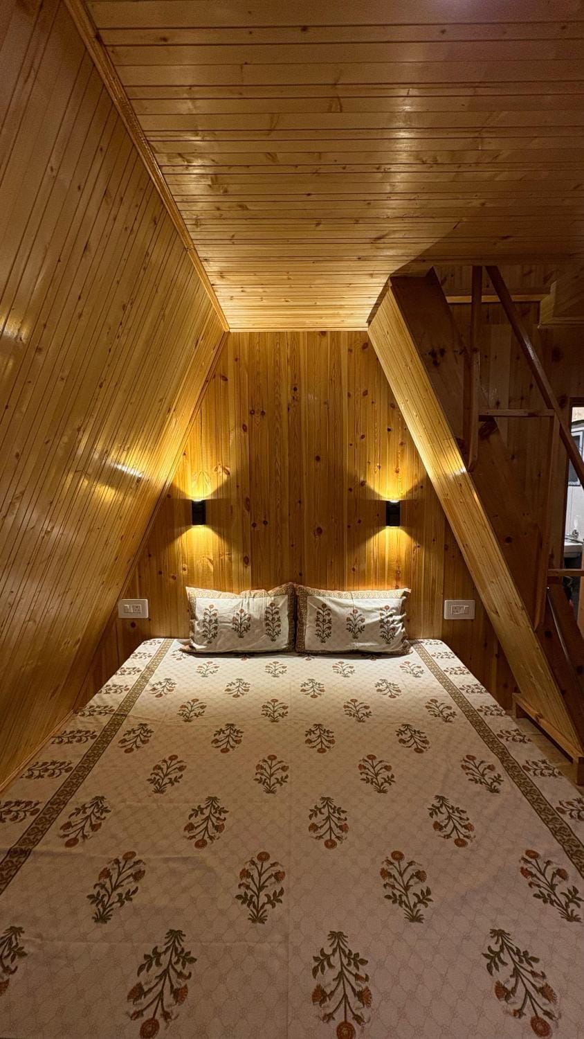 Alpine Lodge And Stays Farm Stay in Himachal Pradesh