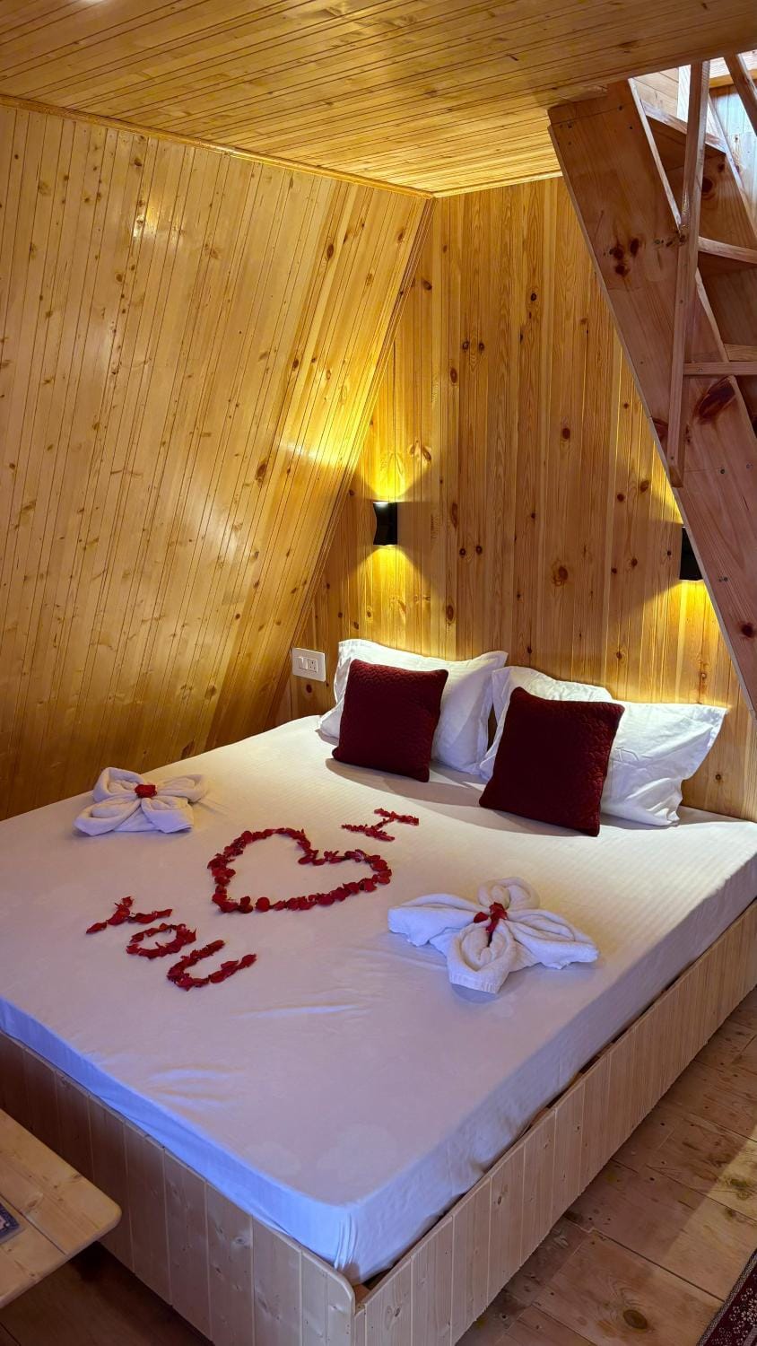 Alpine Lodge And Stays Farm Stay in Himachal Pradesh