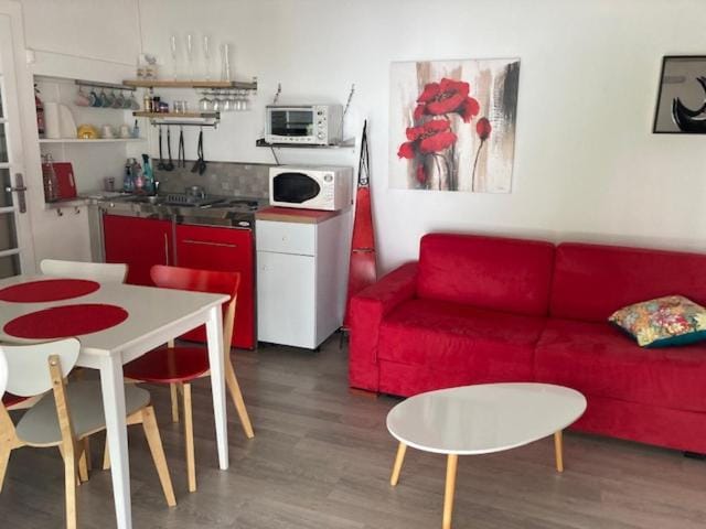 Chai Saint Jean COQUELICOT Piscine et SPA Apartment in Pays de la Loire