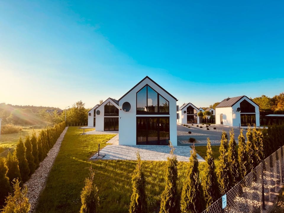 Property building, Natural landscape, Garden