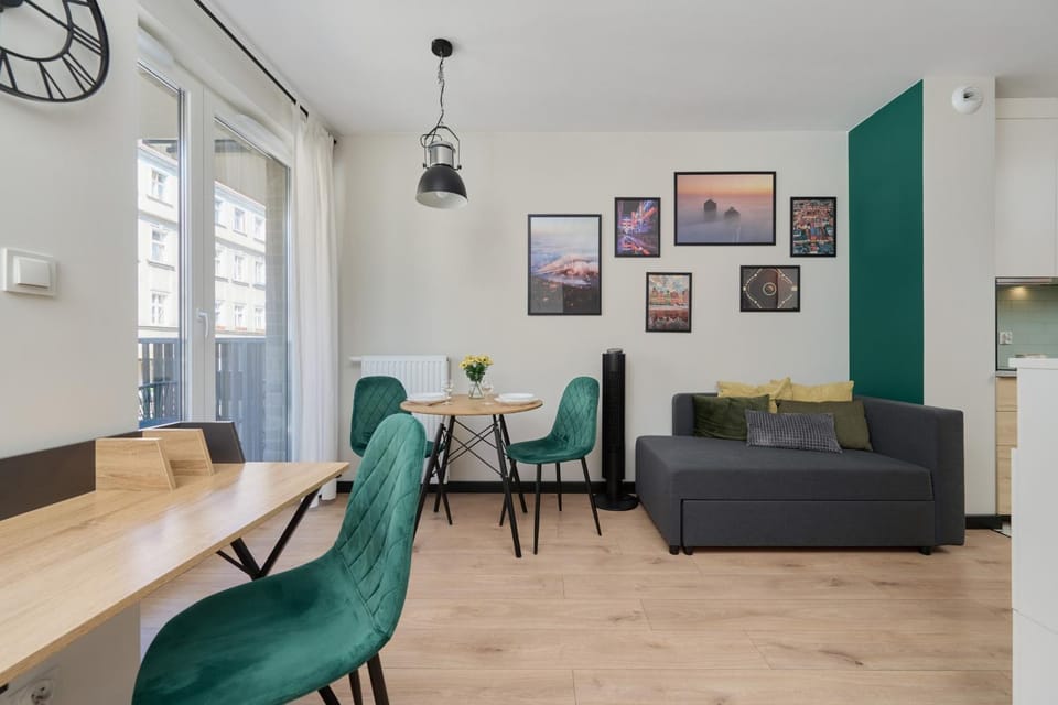 Communal lounge/ TV room, Living room, Seating area