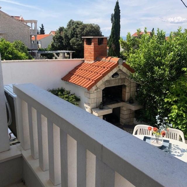 Property building, Day, View (from property/room), Balcony/Terrace